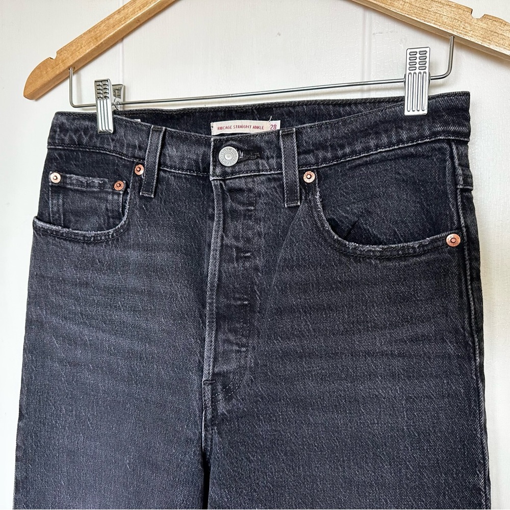 Levi's Ribcage Straight Ankle Jeans